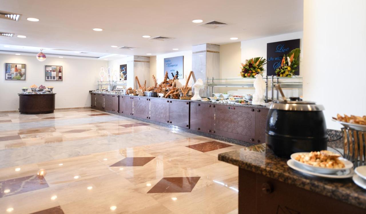 Tolip El Forsan Hotel Ismailia Eksteriør bilde The buffet at the hotel