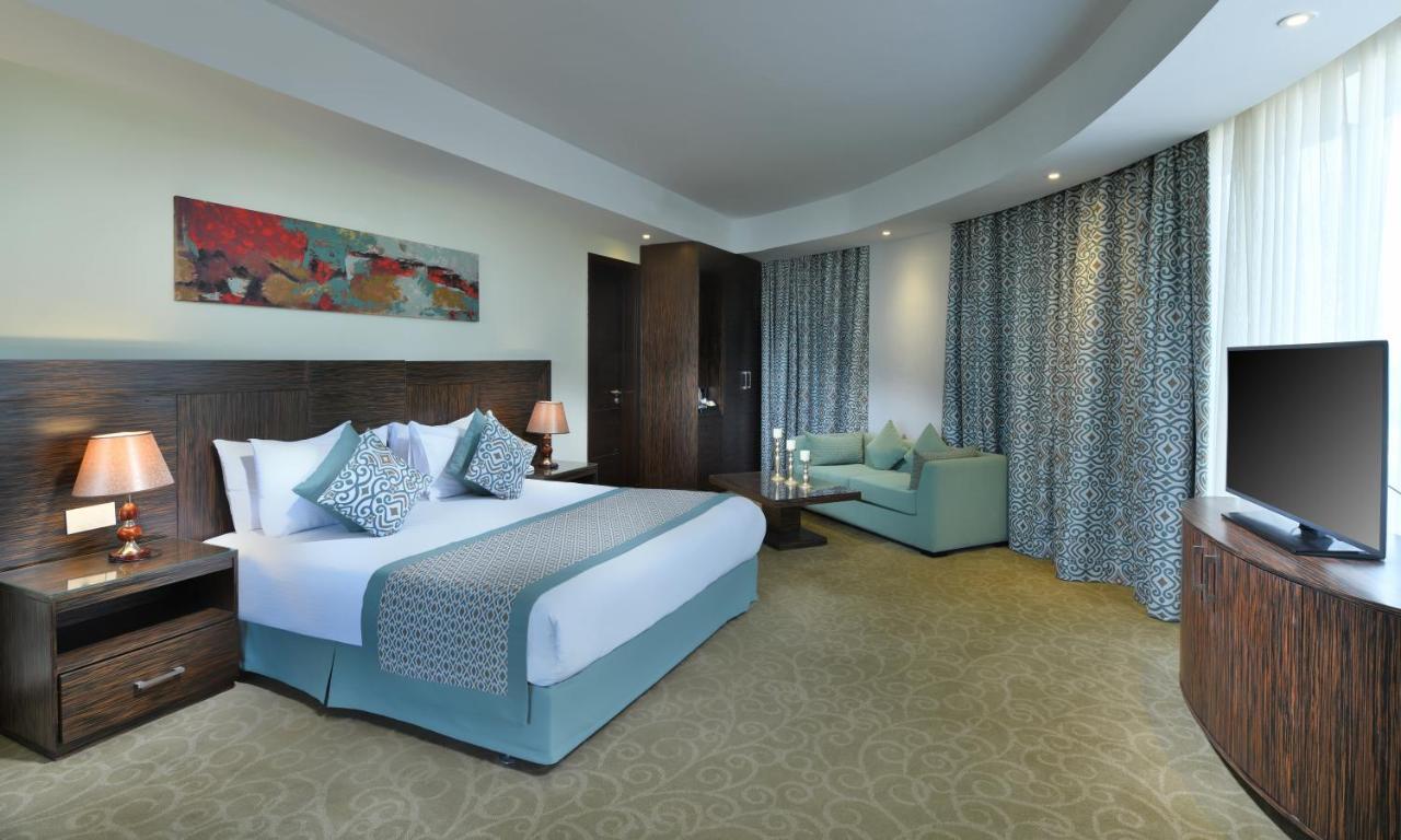 Tolip El Forsan Hotel Ismailia Eksteriør bilde Suite