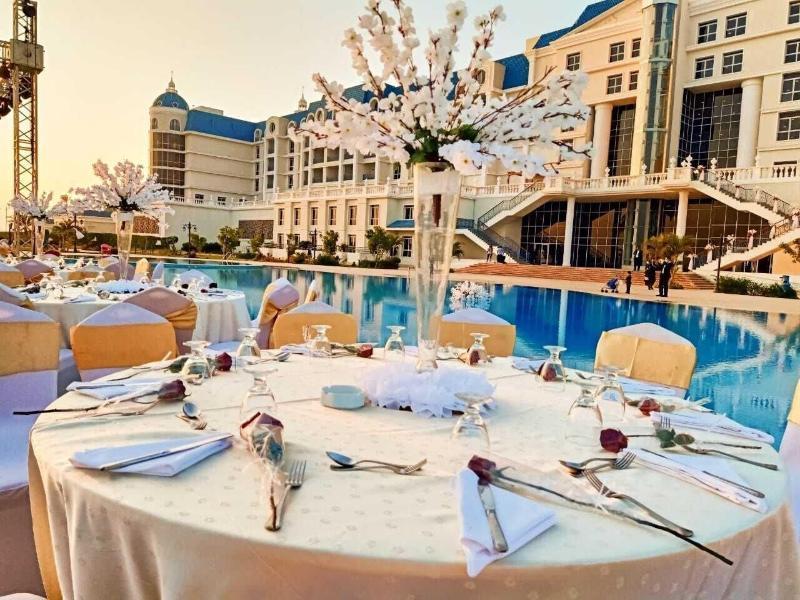 Tolip El Forsan Hotel Ismailia Eksteriør bilde Wedding reception at the poolside